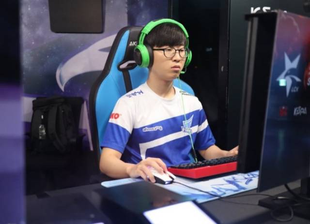 源换取后手 源换取后手